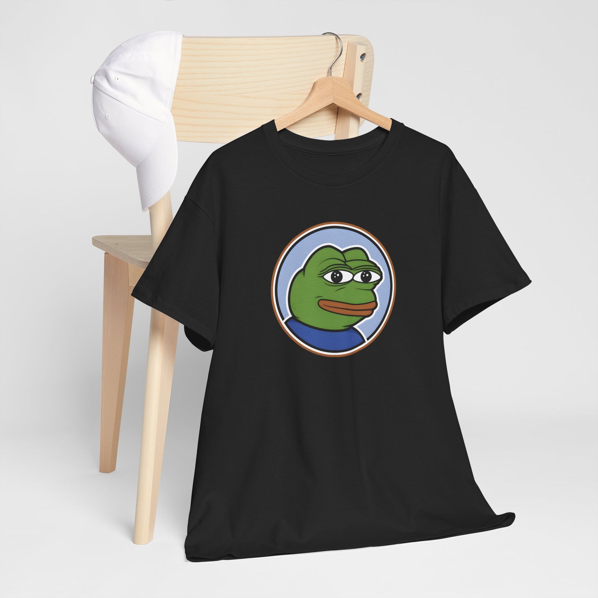 Pepe Circle T-Shirt - White / S - Pepe Merchandise