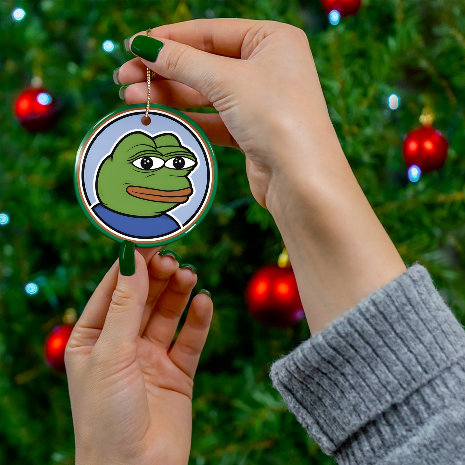 Pepe Christmas Ornament - Circle / One Size - Pepe Merchandise